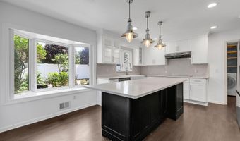 36 E Lincoln Ave, Atlantic Highlands, NJ 07716
