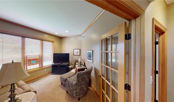 2704 Campus Ln, Albert Lea, MN 56007