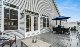 28 Blackstone Dr, Raymond, NH 03077