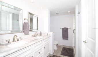 2620 COVE CAY Dr 403, Clearwater, FL 33760