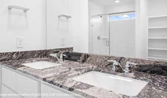 517 Robin St, Angleton, TX 77515