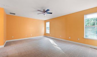 97 Ponds Edge Ct, Felton, DE 19943