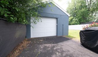 12 Jase Ct, Albany, NY 12208