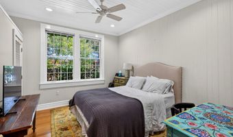 241 Washington St, Bay St. Louis, MS 39520