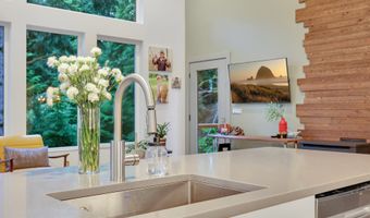 32029 WALSH Ln, Arch Cape, OR 97102