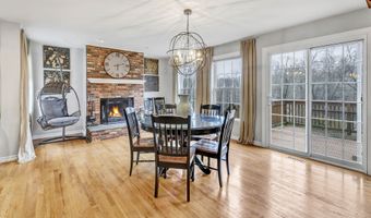 45 Barnview Ter, Brookfield, CT 06804