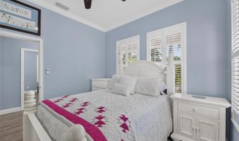 5216 POINT HARBOR Ln, Apollo Beach, FL 33572