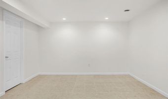 1210 Dorne Dr, Ballwin, MO 63021