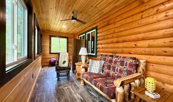 8 Breezy Knoll Ln, Baileyville, ME 04694