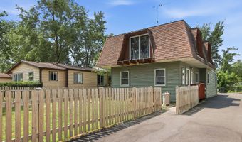 42680 N Lake Dr, Antioch, IL 60002