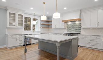385 Green Rd, Bolton, MA 01740
