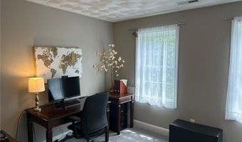 7 Hidden Meadows Dr, Charlestown, RI 02813