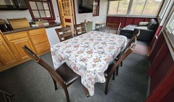 12 Beach St, Alton, NH 03810