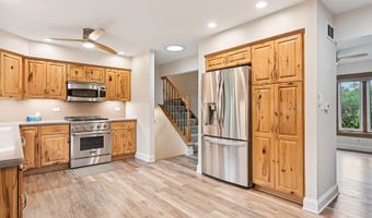 42280 N Center St, Antioch, IL 60002
