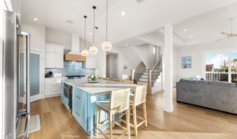18 Mea Ln, Beach Haven, NJ 08008