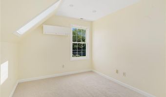 208 W View Rd, Middletown, RI 02842