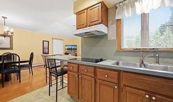 152 Nassau Dr, Albertson, NY 11507