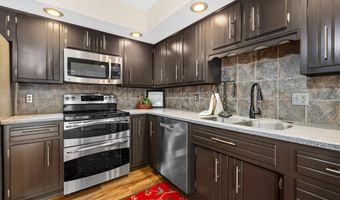 415 Duryea Dr, Auburn, IN 46706