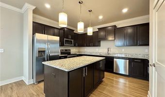 707 NE Heights Ln, Bentonville, AR 72712