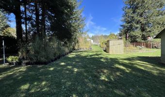 925 7TH St, Brookings, OR 97415