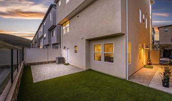 15447 Van Lodensteyn Way, San Diego, CA 92127