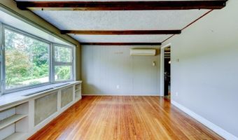 16 Lenape Ave, Andover, NJ 07860