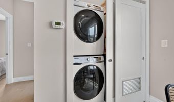 1102 STAPLES St NE #301, Washington, DC 20002
