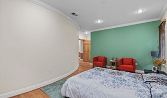 7230 BEVERLY St, Annandale, VA 22003
