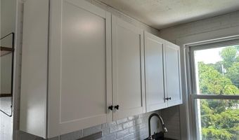 17 Warren Ave, Lincoln, RI 02865