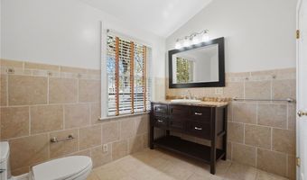 4441 Lake Rd W, Ashtabula, OH 44004