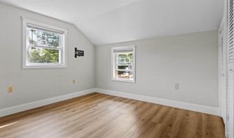 24 Warwick St, Bangor, ME 04401