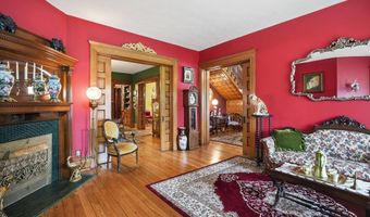108 W Main St, Amherst, OH 44001