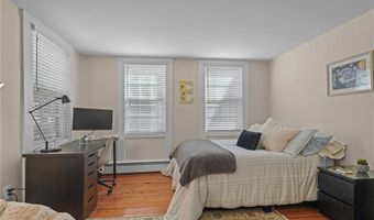 275 Hope St, Bristol, RI 02809