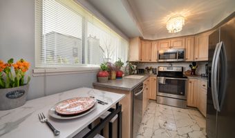 22 Harbour Vlg A, Branford, CT 06405