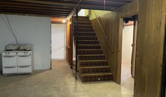 18546 140th St, Akron, IA 51001