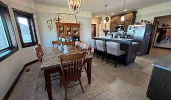 1524 Beechwood Dr, Aurora, NE 68818