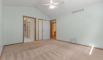 130 NW Georgetown Blvd 4, Ankeny, IA 50023