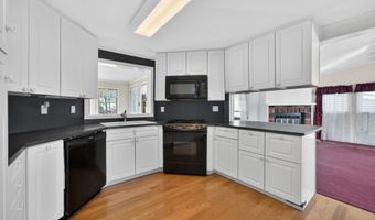 82 Colchester Commons, Colchester, CT 06415