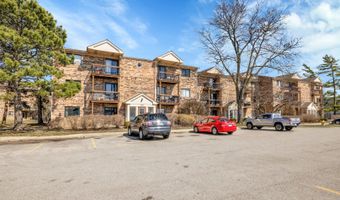2245 Nichols Rd C, Arlington Heights, IL 60004