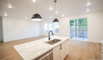 578 N Curlew Dr, Ammon, ID 83406