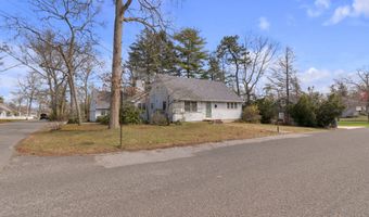 545 Tiller Ave, Beachwood, NJ 08722