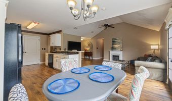1641 White Oak Cir, Benton, AR 72019