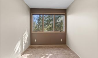 5557 N Territorial Rd, Ann Arbor, MI 48105