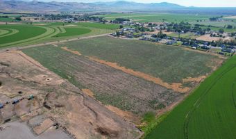 19561 Queens Crown Rd, Carey, ID 83320