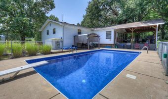 880 Oak Crst, Baxter Springs, KS 66713