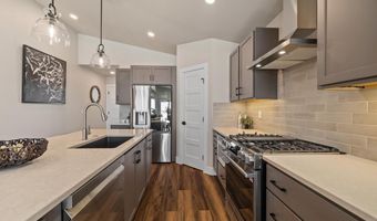 4012 SADDLEBACK Ln, Cheyenne, WY 82001