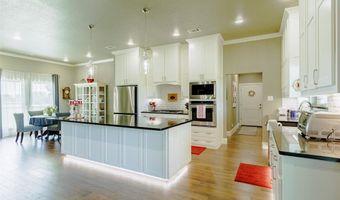 121 County Road 2571, Alvord, TX 76225