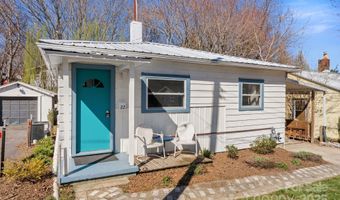 22 Jarrett St, Asheville, NC 28806
