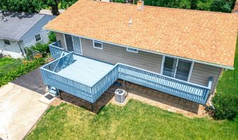 409 Maplewood Dr, Antioch, IL 60002