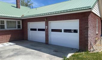220 N 9th St, Challis, ID 83226